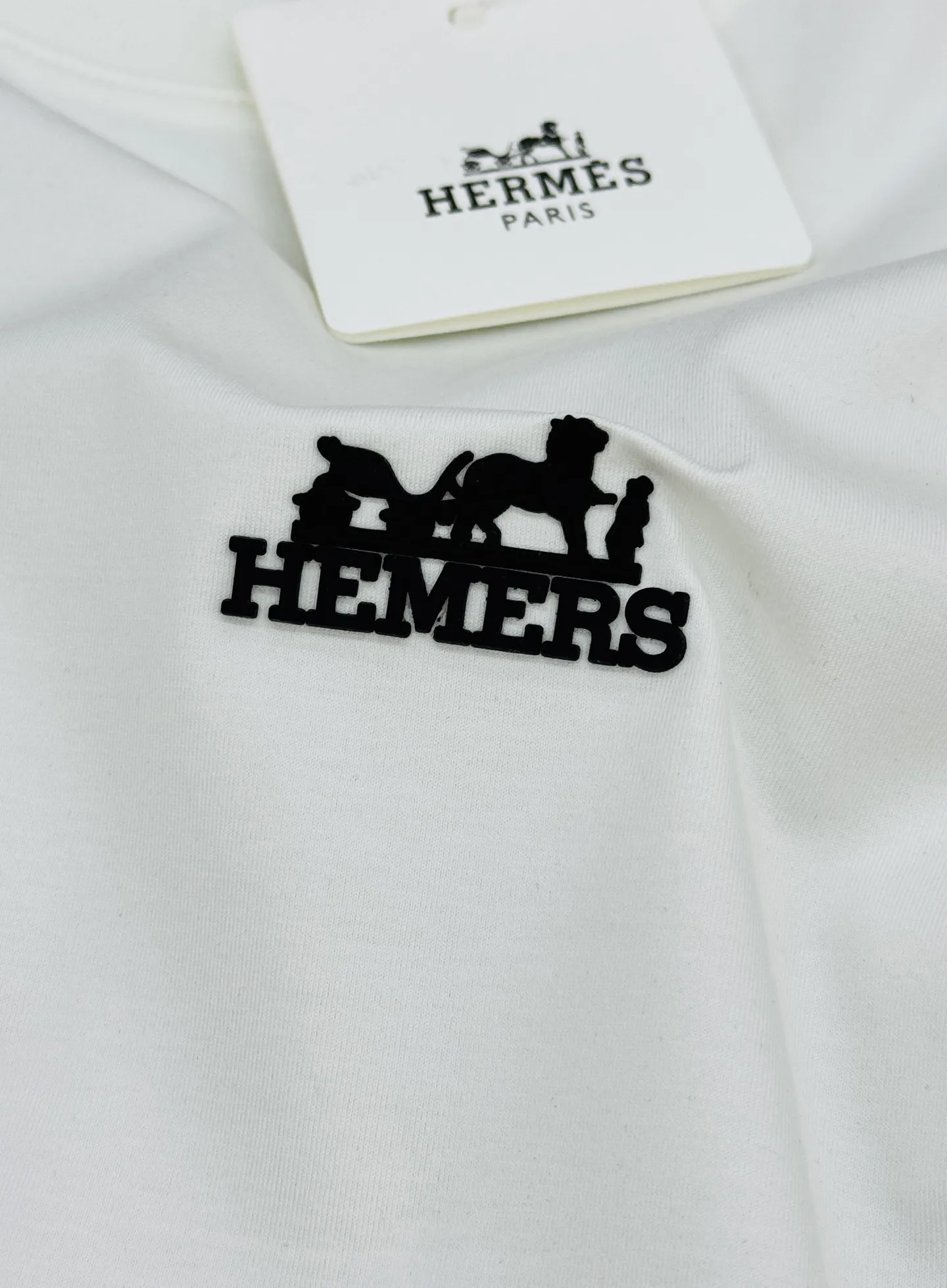 ⚜️HERMES 26s New Arrival New Arrival . ！ Classic ， ， ， ....... 190g ， .... ， ！ ：Black.White.Dark Blue. .Sizes：M-3XL ❗️（S 4XL ）175/145 XL